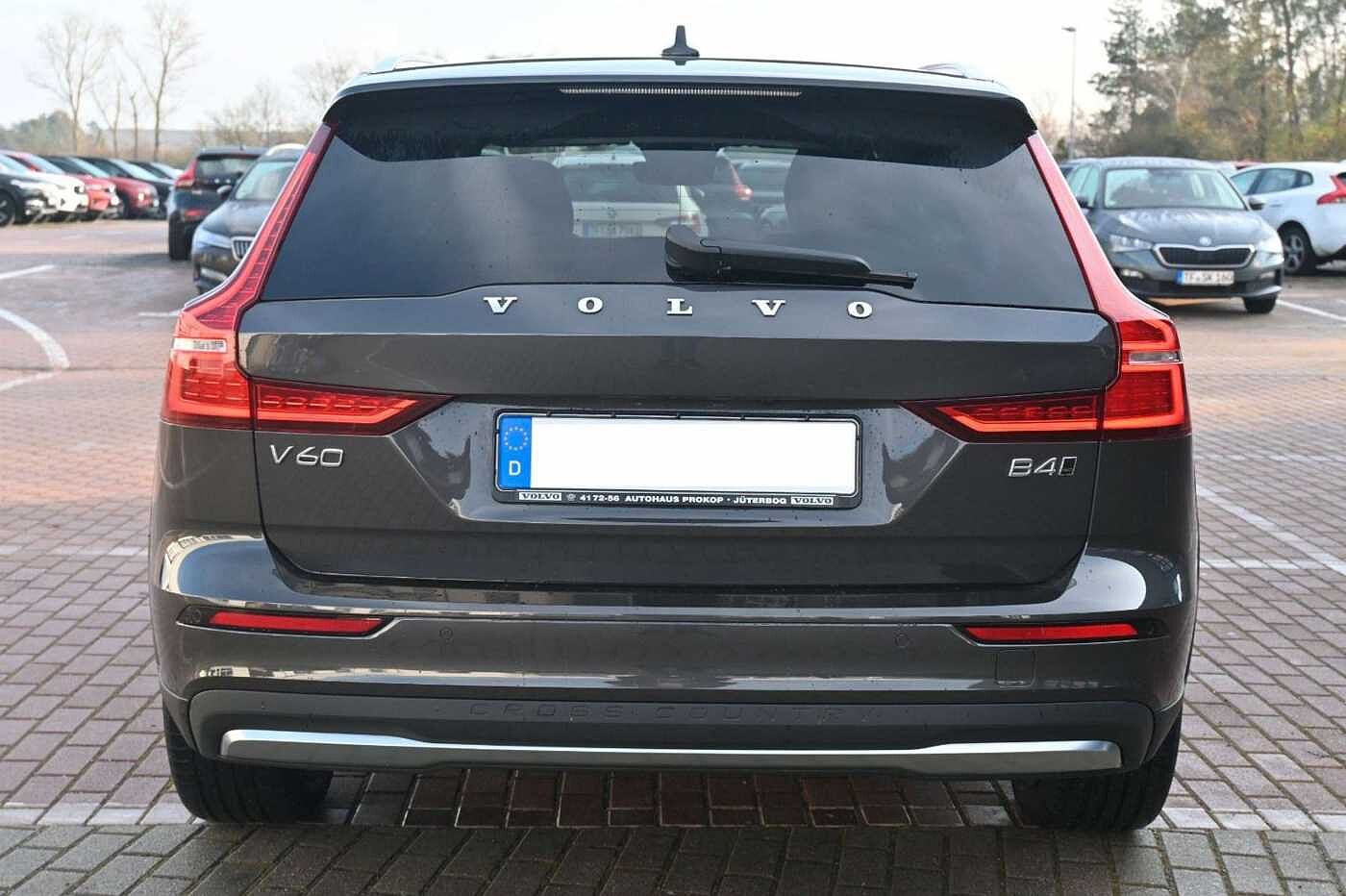Volvo  V60Cross Country B4 D AWD *STDHZG kein Mietwagen