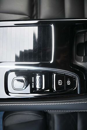Volvo  T8 RC R-Design*LED*PANO*STHZ*H&K*HUD*360*AHK