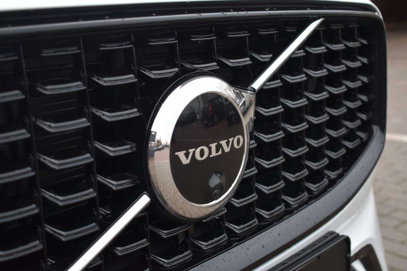 Volvo  B5 D AWD Autom R-Design*STDHZG*360°*ACC*AHK