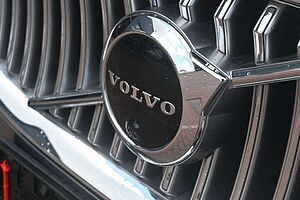 Volvo  T8 Inscription*AHK*360*PANO*7Si*STHZ*Voll