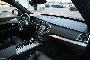 Volvo  B5D AWD Ultimate Dark*LED*PANO*LUFT*360*H&K
