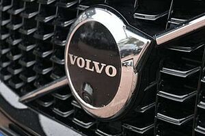 Volvo  Ultimate Dark*B&W*HuD*LUFT*22'*360°PANO*AHK