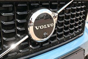 Volvo  B4 AWD DKG Ultimate Dark*STDHZG*360°*ACC