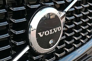 Volvo  B4 D AWD Autom. Plus Dark*STDHZG*360°*ACC*