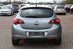 Opel  Innovation 1.6 Turbo*Quickheat*PDC*XENON