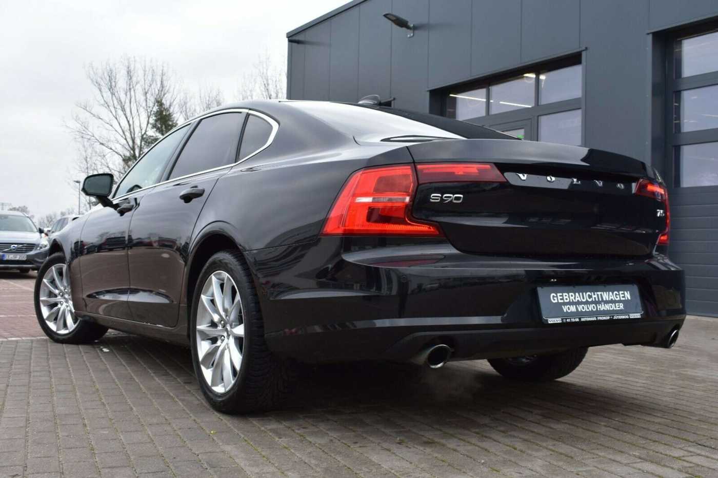 Volvo  S 90 T5 Lim*Mom*LED*Navi*STHZ*Miete*MIETKAUF