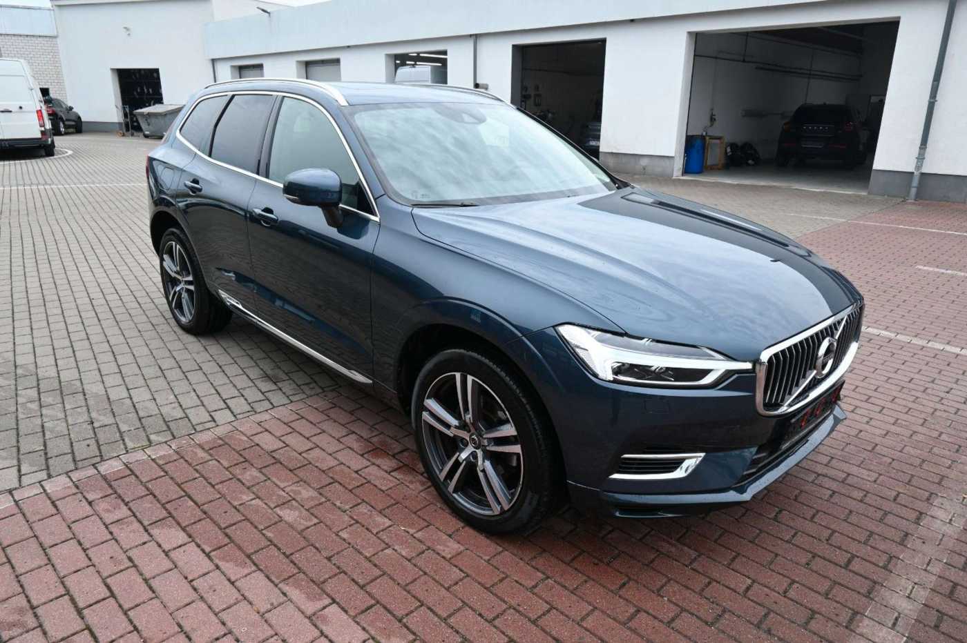 Volvo  Inscript. T8 PHEV AWD*HUD*Massage*Luft*AHK