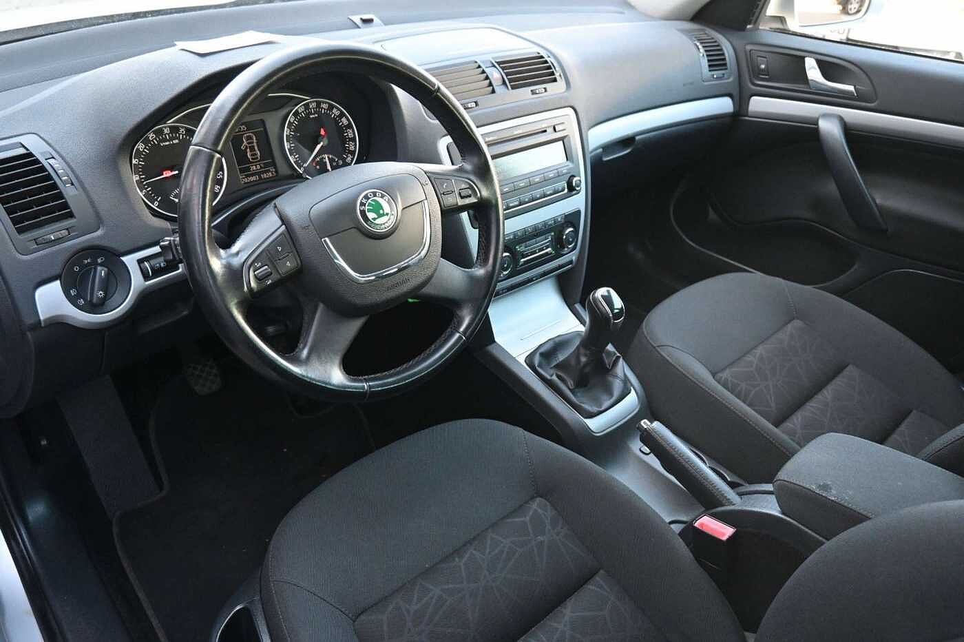 SKODA  Combi Family 2.0 TDI Schalter*PDC*Klimaa