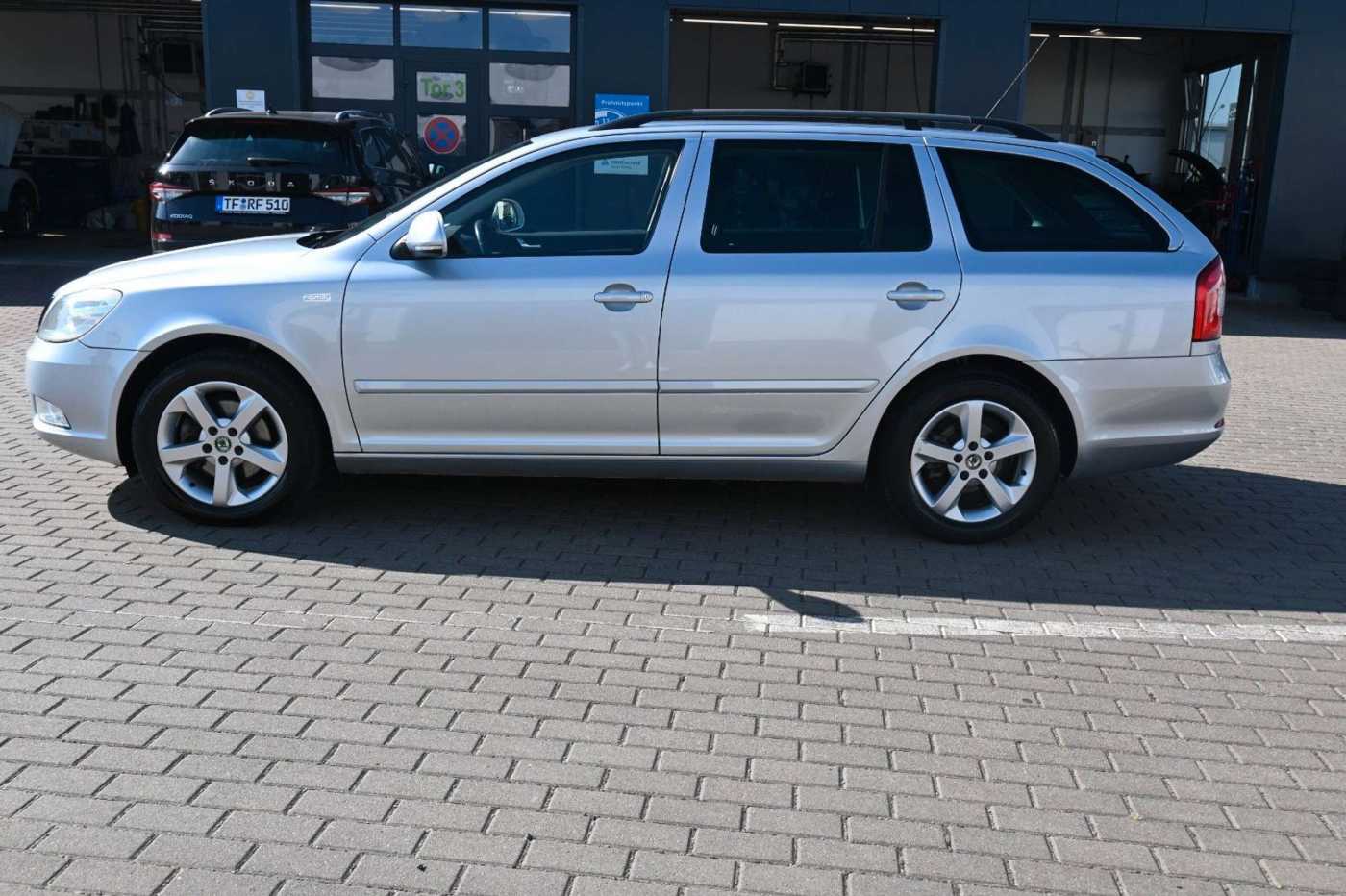 SKODA  Combi Family 2.0 TDI Schalter*PDC*Klimaa