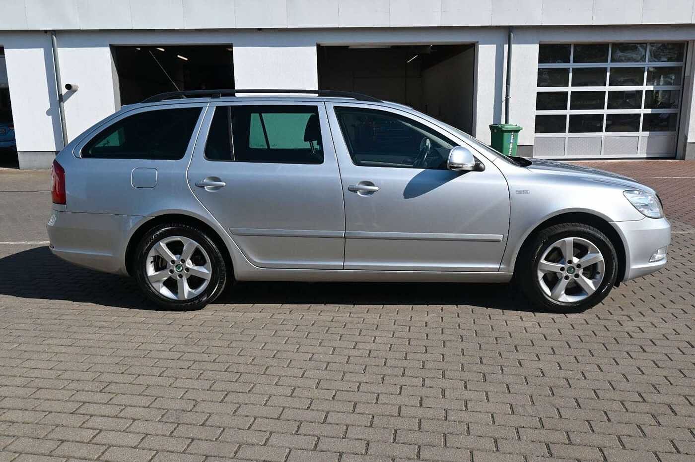 SKODA  Combi Family 2.0 TDI Schalter*PDC*Klimaa