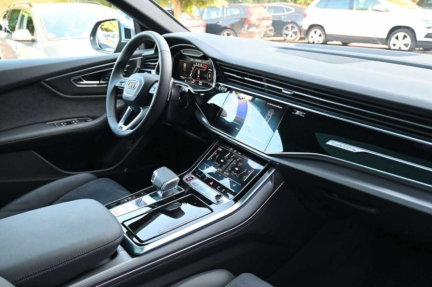 Audi  RS Q8 TFSI QUATTRO *B&O*PANO*23'Mietkauf