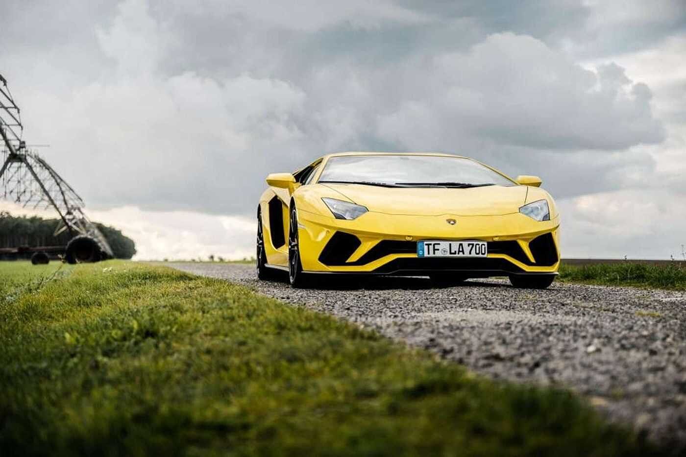 Lamborghini  S *Mietkauf möglich*