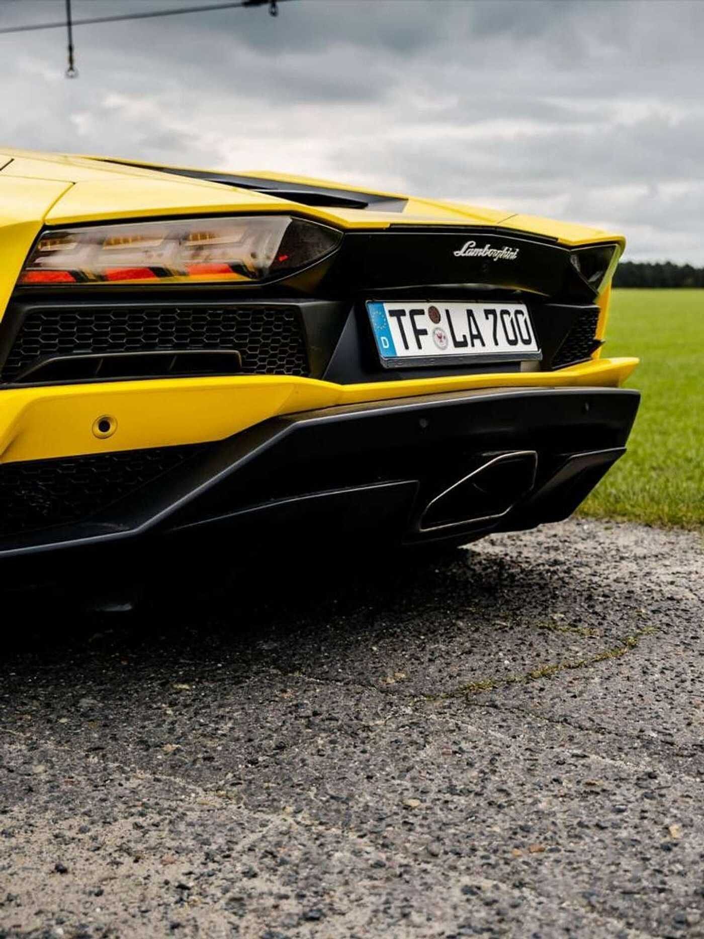 Lamborghini  S *Mietkauf möglich*