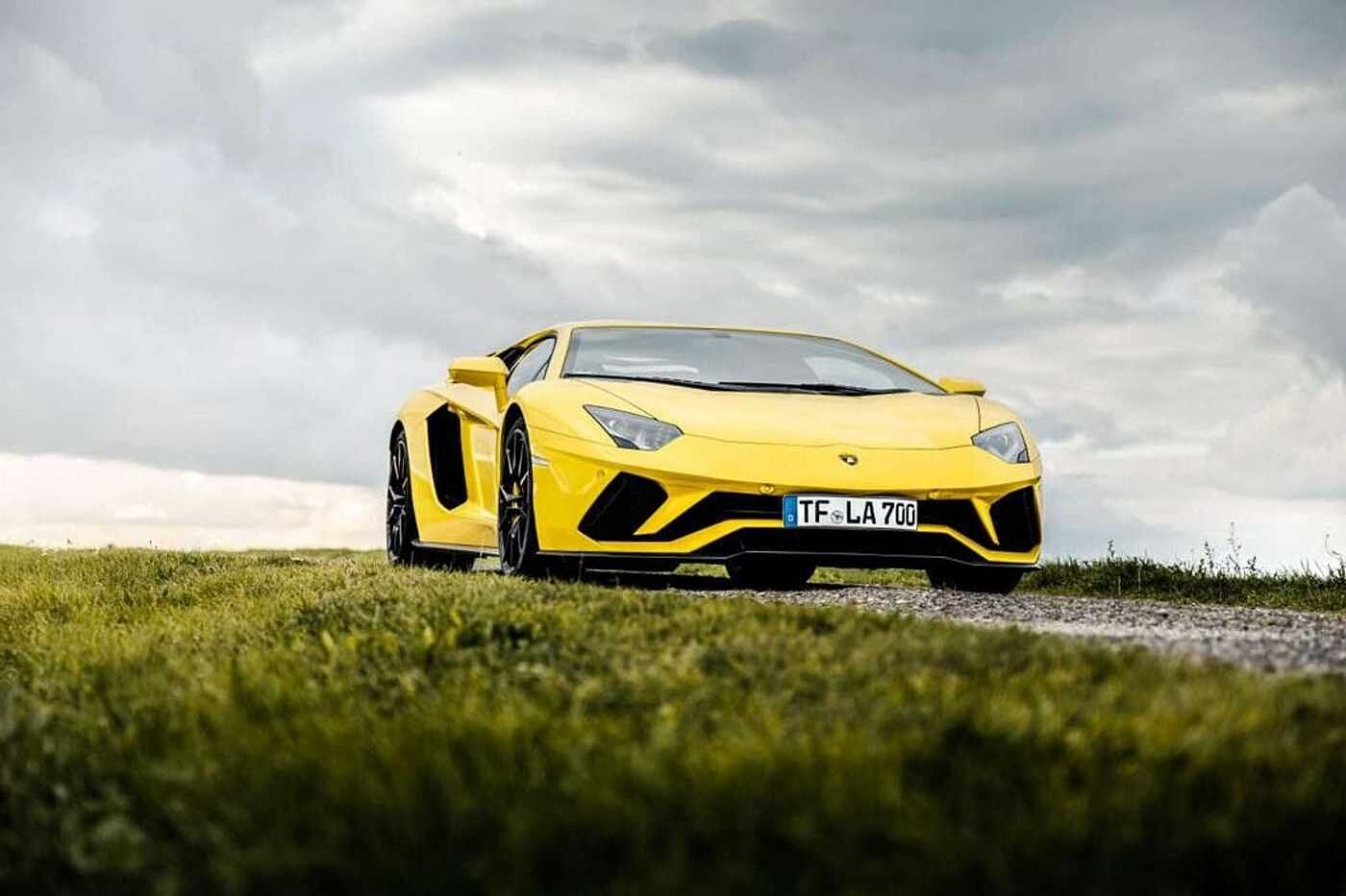 Lamborghini  S *Mietkauf möglich*