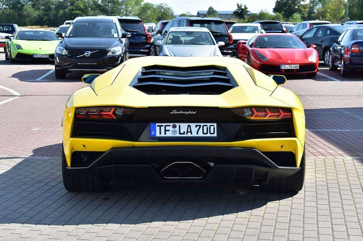 Lamborghini  S *Mietkauf möglich*