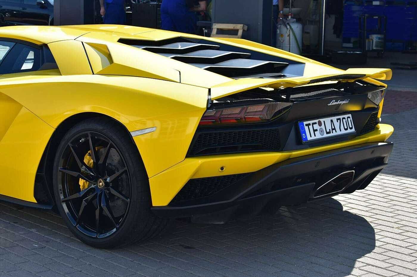 Lamborghini  S *Mietkauf möglich*