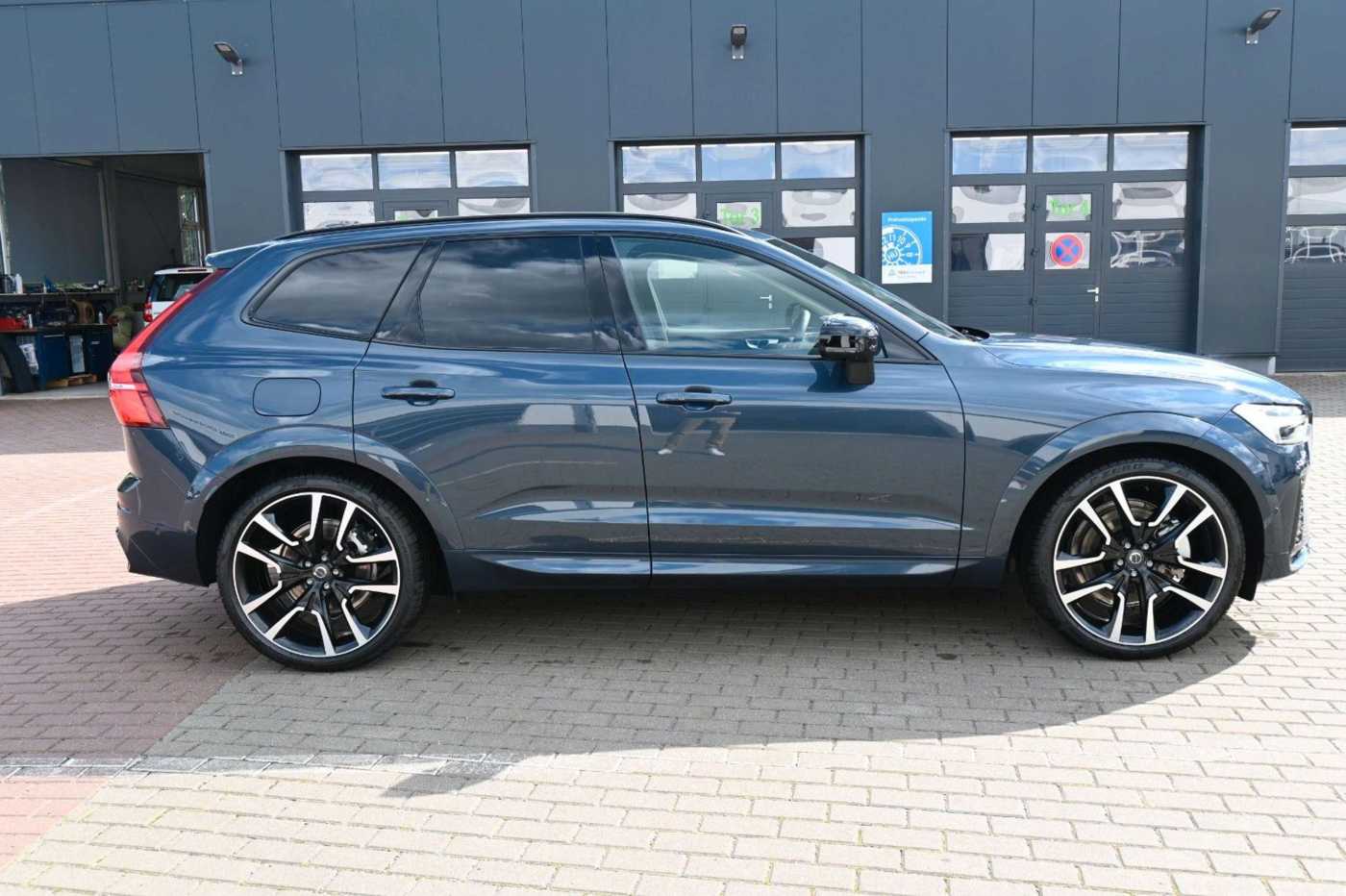 Volvo  B4 D AWD Ultimate Dark*STDHZG*360°*Polestar