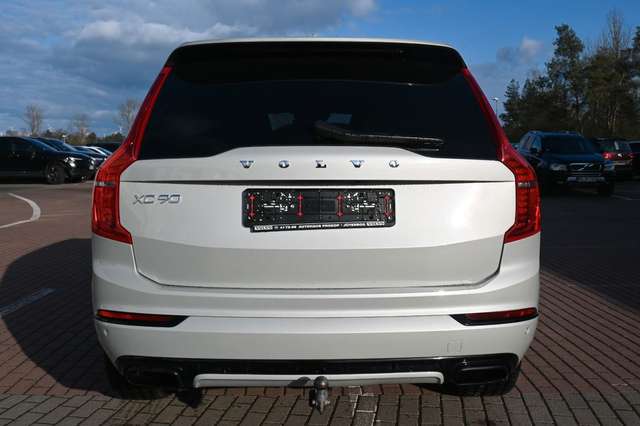 Volvo  R-Design B5 AWD*STHZ*PANO*7Si*360*VOLL