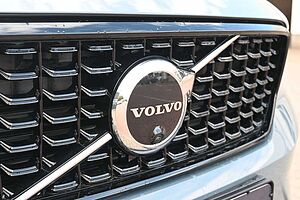 Volvo  B4 AWD DKG Ultimate Dark*STDHZG*360*ACC*AHK