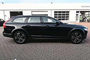 Volvo  D5 AWD Pro*STDHZG*PANO*RFK*