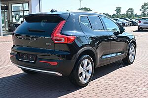 Volvo  D3 AWD Autom. Momentum*RFK*FSHZG*BLIS*AHK