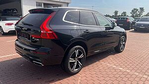 Volvo  R-Design D5 AWD*H&K*LUFT*PANO*AHK*RFK*ACC