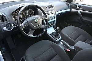 SKODA  Combi Family 2.0 TDI Schalter*PDC*Klimaa